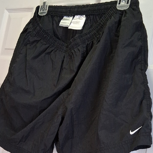 Nike Women's Black Athletic Shorts - Picture 9 of 9